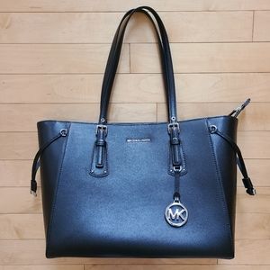 Like new! Michael Kors black leather organizer bag